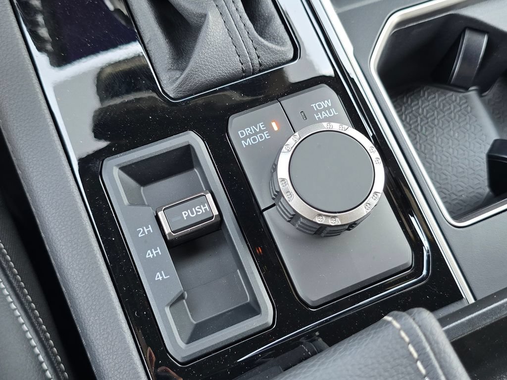 New 2026 Toyota Tundra Limited AWD/4WD image 9
