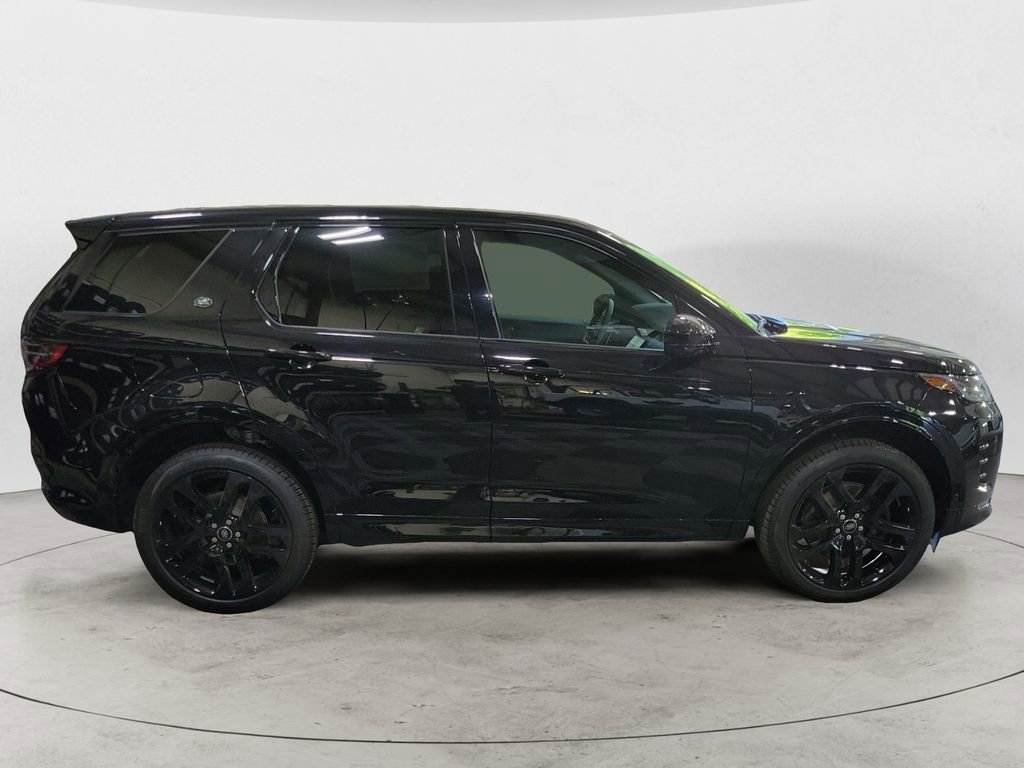 New 2025 Land Rover Discovery Sport Dynamic SE image 6