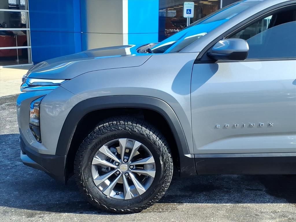 Used 2025 Chevrolet Equinox LT image 6