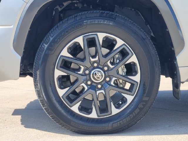 Used 2022 Toyota Tundra Limited RWD image 10
