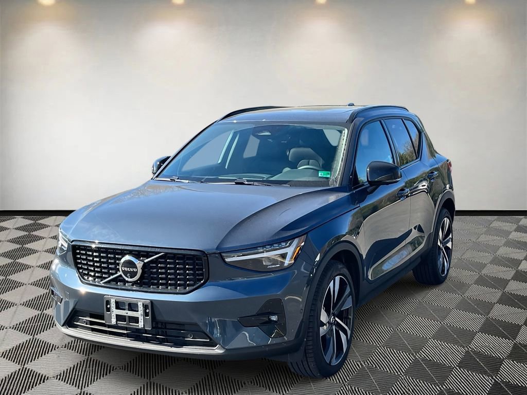 New 2026 Volvo XC40 B5 Ultra w/ Climate Package image 7