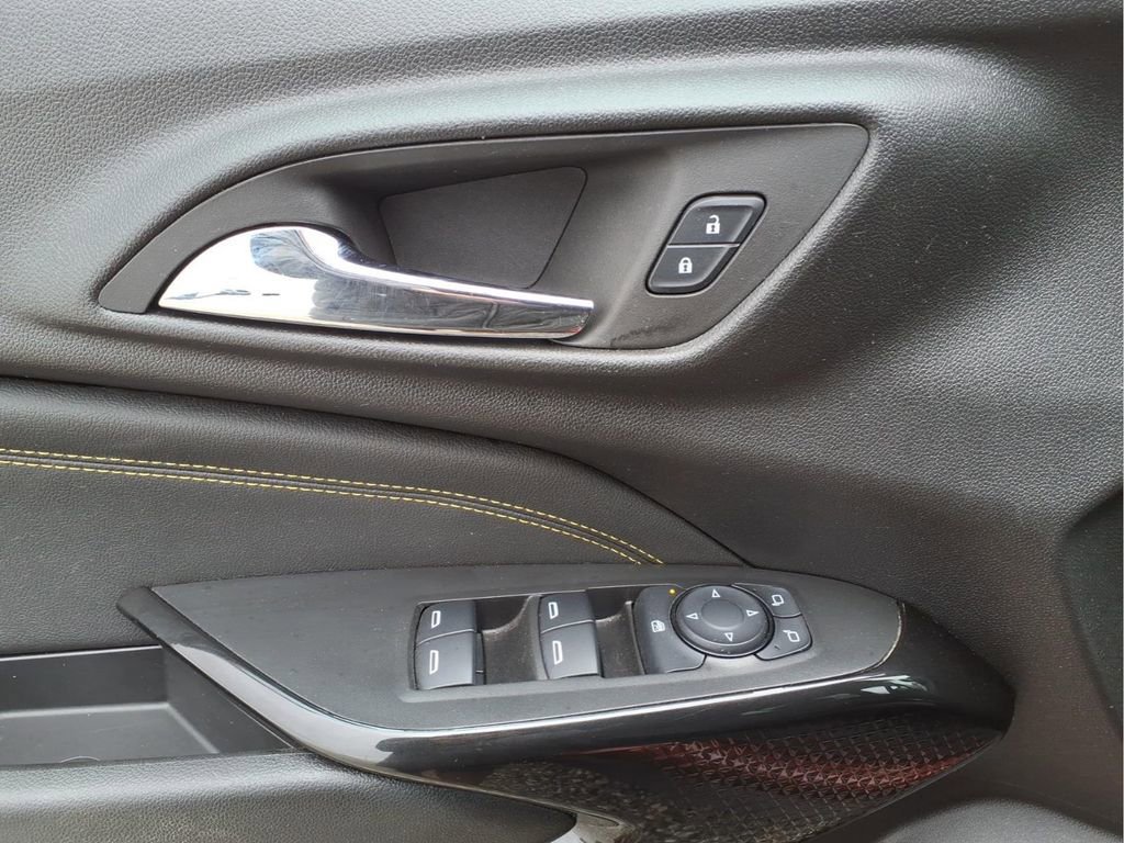 Used 2024 Chevrolet Trax LT w/ Driver Confidence Package image 13