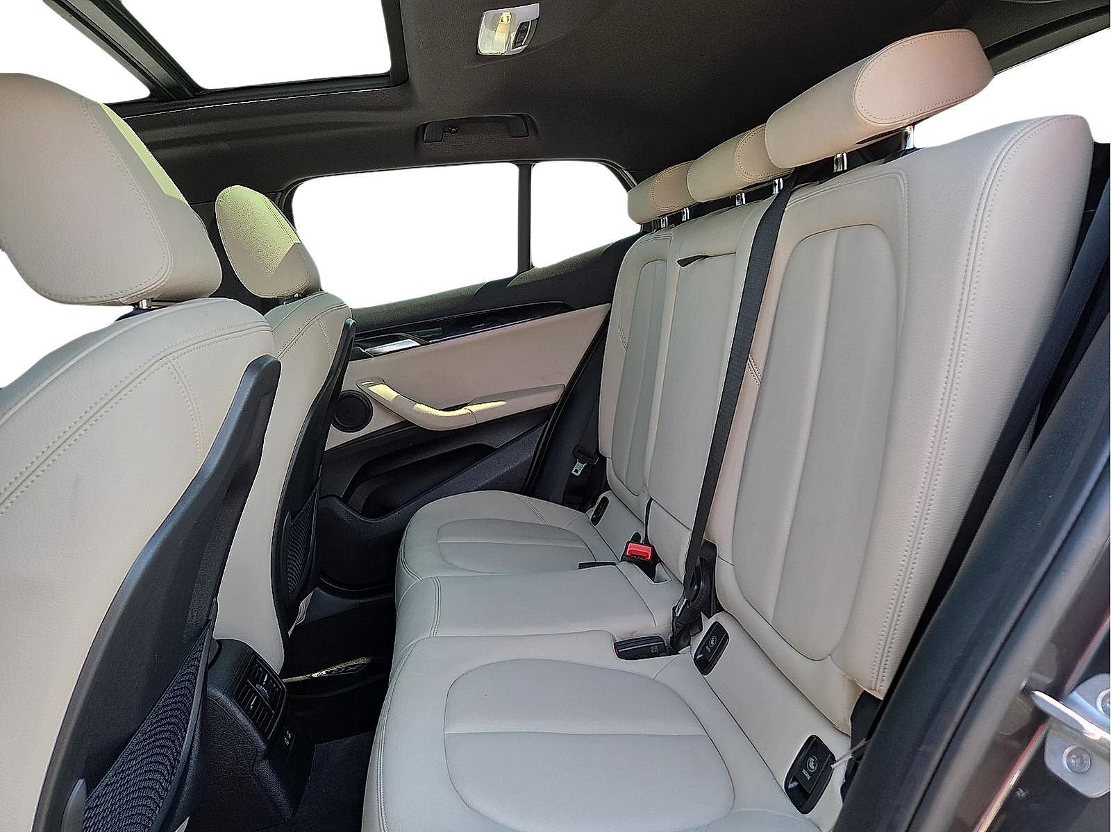 Used 2022 BMW X2 xDrive28i w/ Premium Package image 7