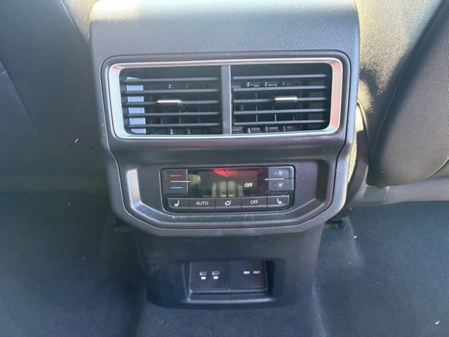 Used 2025 Volkswagen Atlas SEL image 34