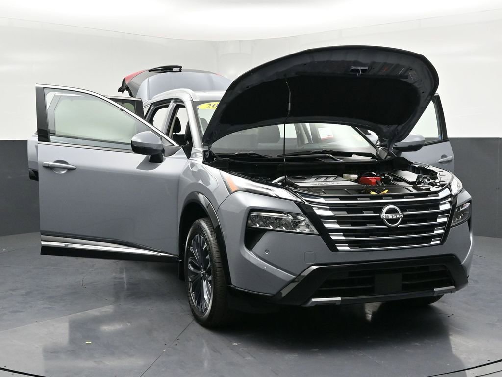 Certified 2025 Nissan Rogue Platinum w/ Tech Package image 38