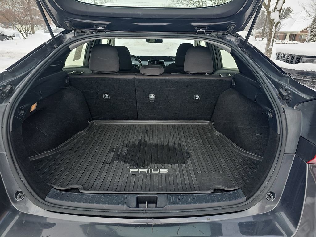 Used 2019 Toyota Prius L Eco image 12