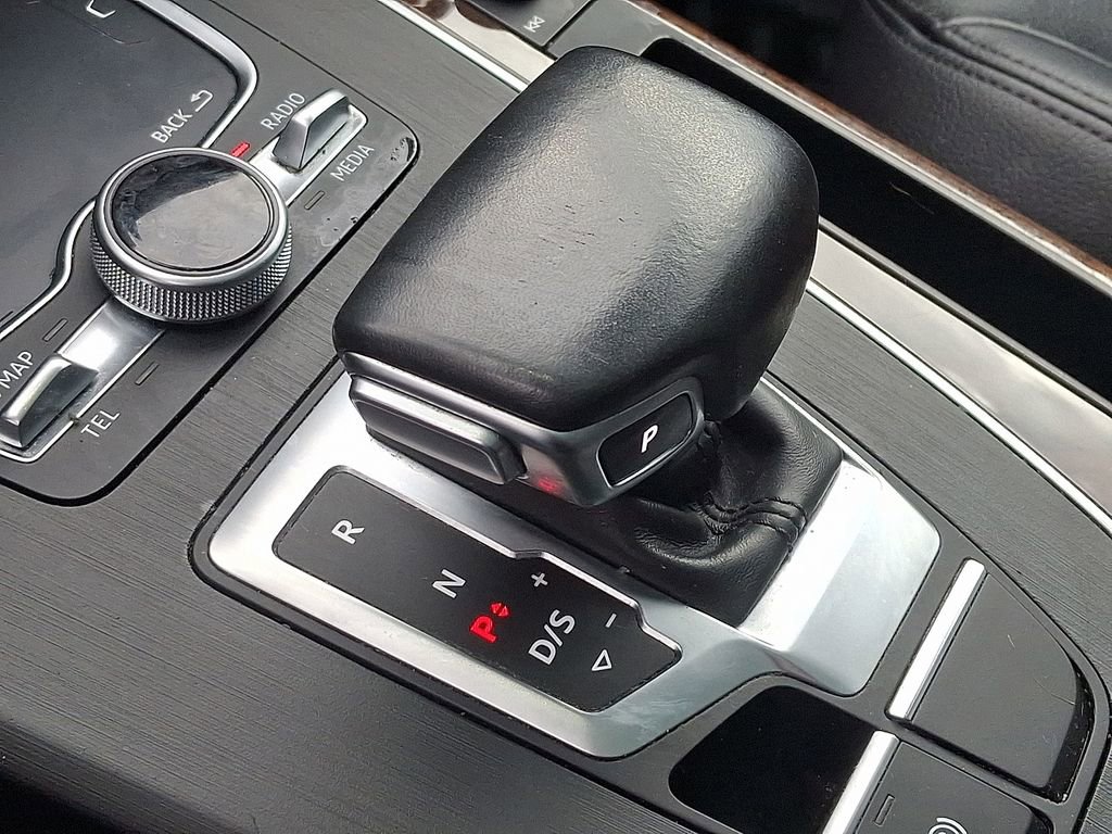 Used 2020 Audi Q5 2.0T Premium Plus w/ Premium Plus Package image 16