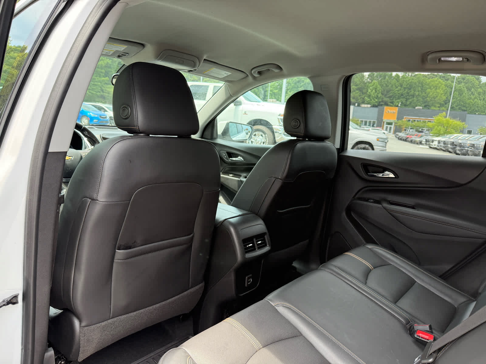 Used 2022 Chevrolet Equinox Premier AWD/4WD image 25