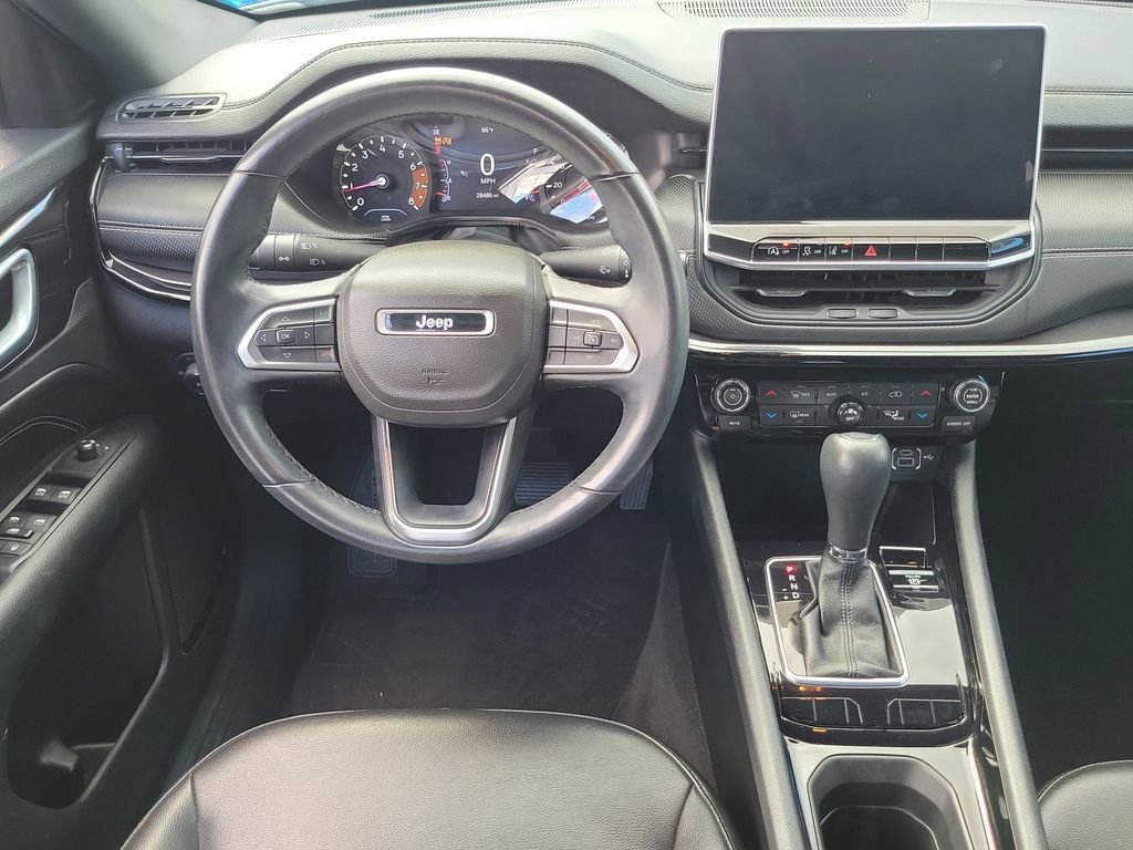 Used 2022 Jeep Compass Latitude w/ Convenience Group FWD image 4