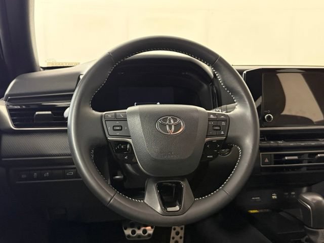 Used 2025 Toyota Camry SE FWD image 21