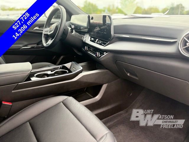 Used 2025 Chevrolet Equinox LT w/ Convenience Package II AWD/4WD image 24