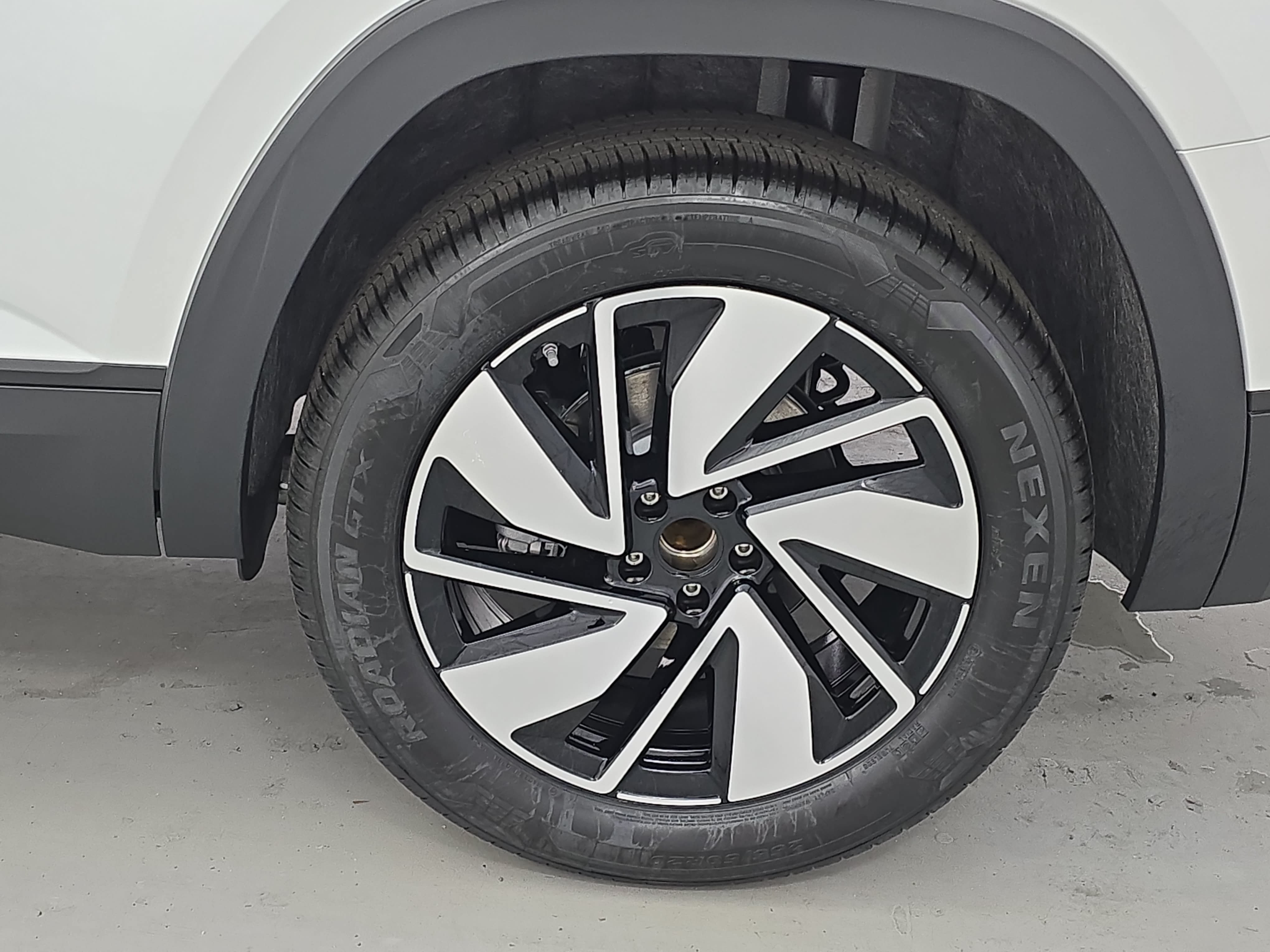 New 2026 Volkswagen Atlas SE FWD image 35