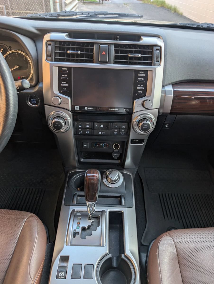 Used 2022 Toyota 4Runner Limited AWD/4WD image 16