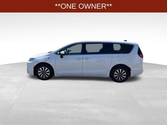 Used 2023 Chrysler Pacifica Touring-L FWD image 4