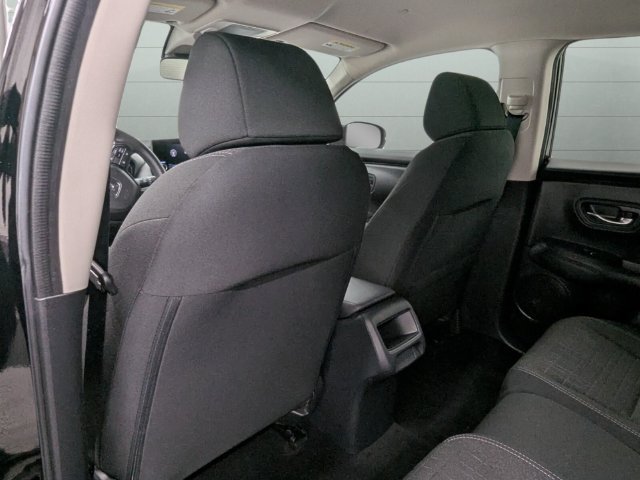 Used 2025 Honda HR-V LX image 31