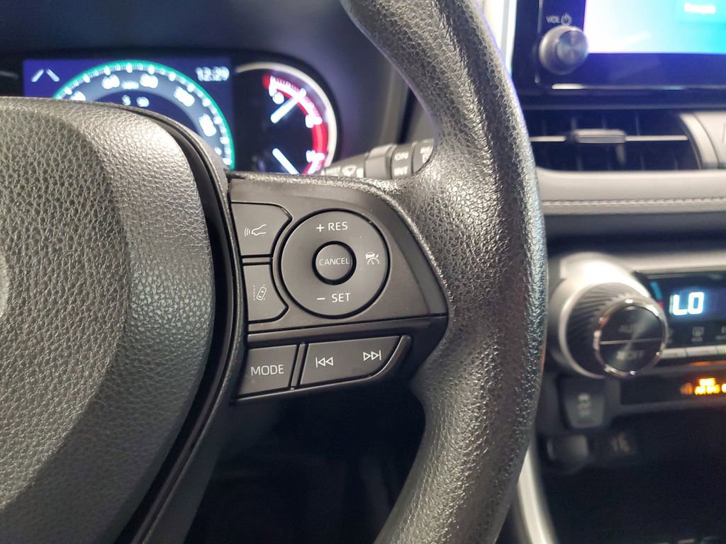 Used 2023 Toyota RAV4 XLE image 21