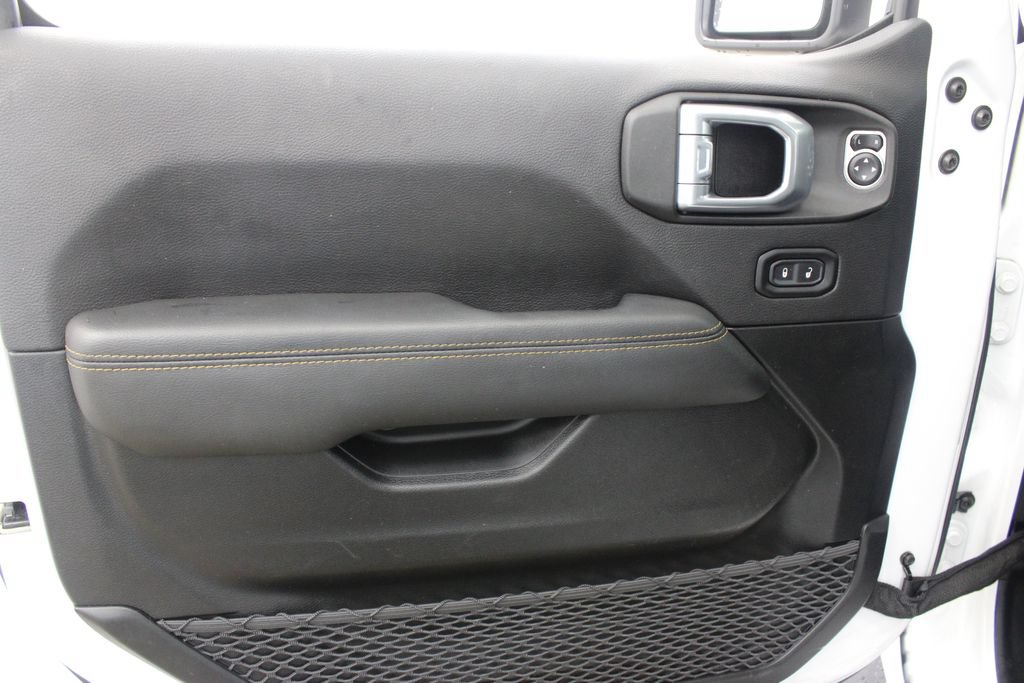 Used 2021 Jeep Wrangler Unlimited Sahara AWD/4WD image 17