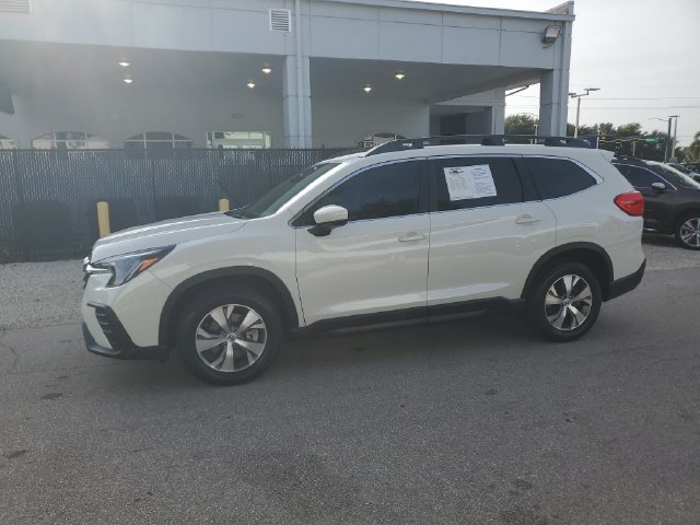 Used 2024 Subaru Ascent Premium AWD/4WD image 2