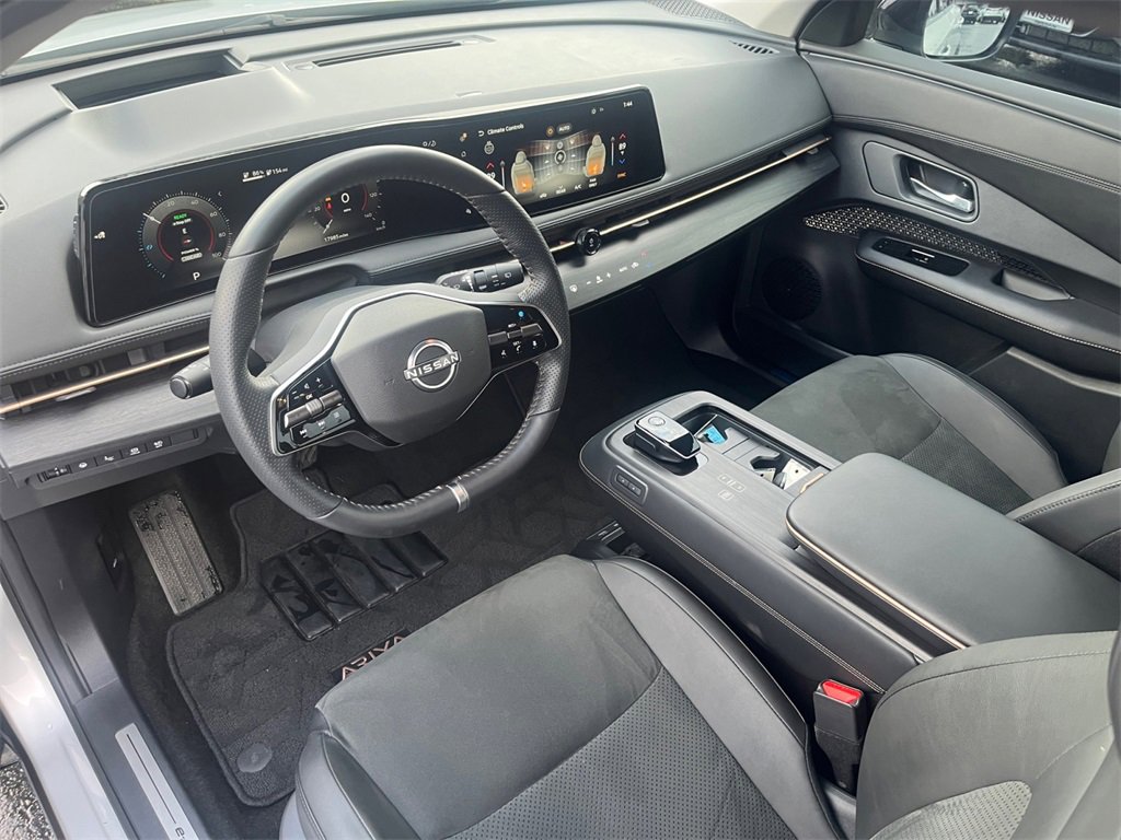 Used 2023 Nissan Ariya AWD image 16