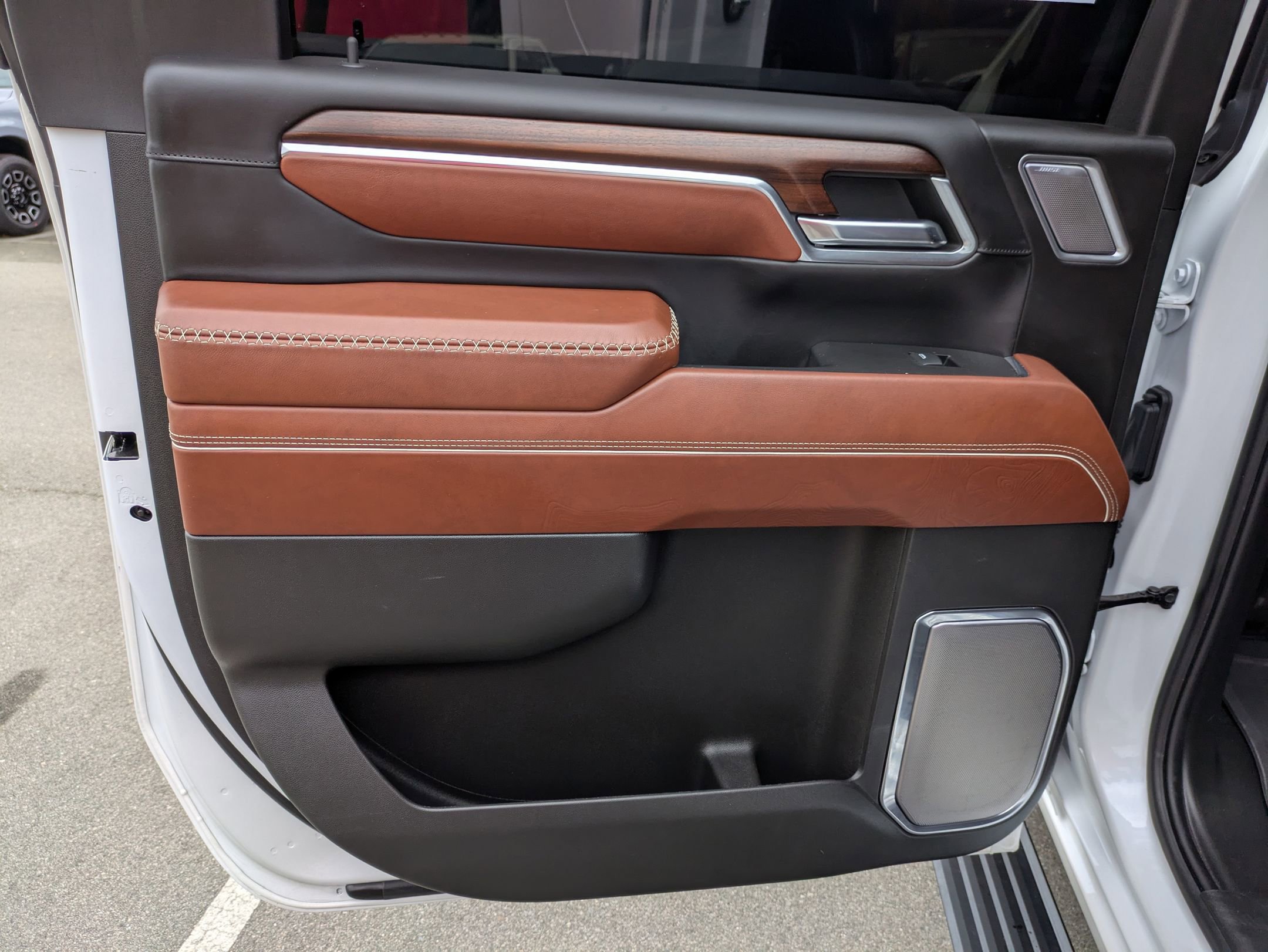 Used 2024 GMC Sierra 2500 Denali Ultimate image 28