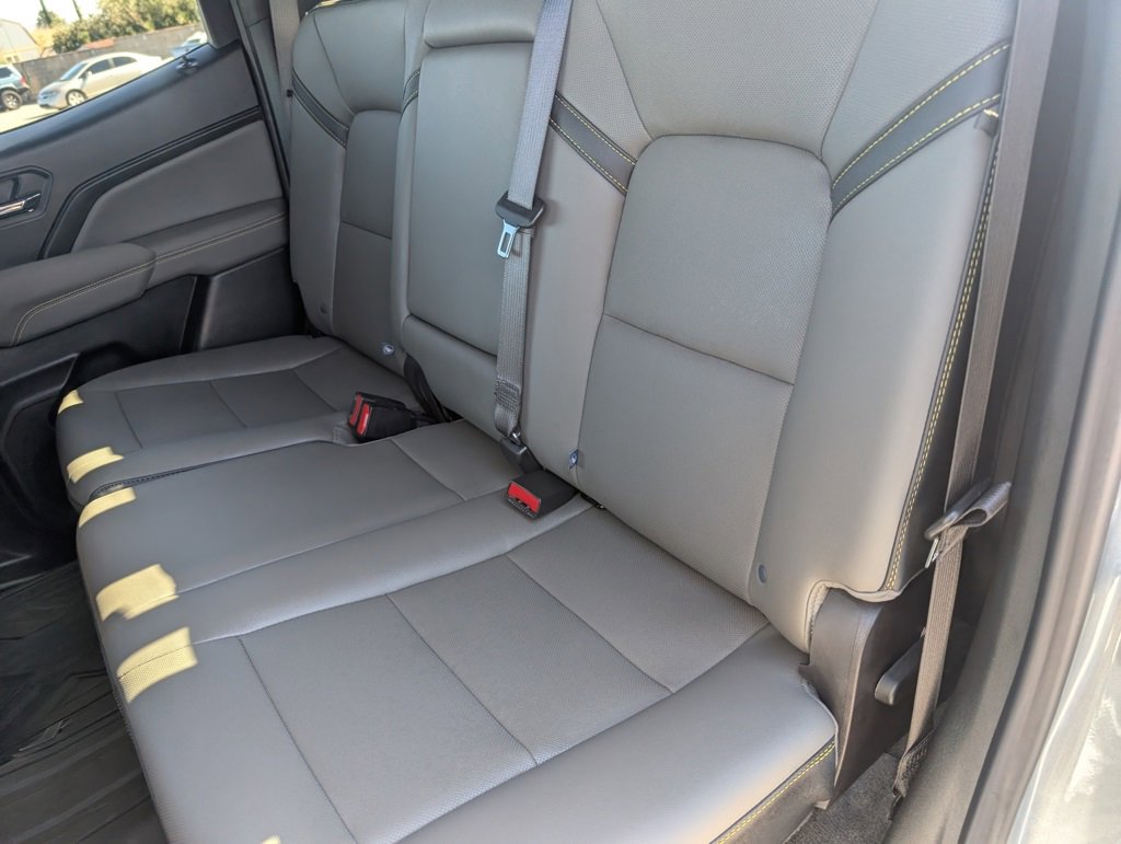 Used 2025 Chevrolet Colorado ZR2 w/ Technology Package image 13