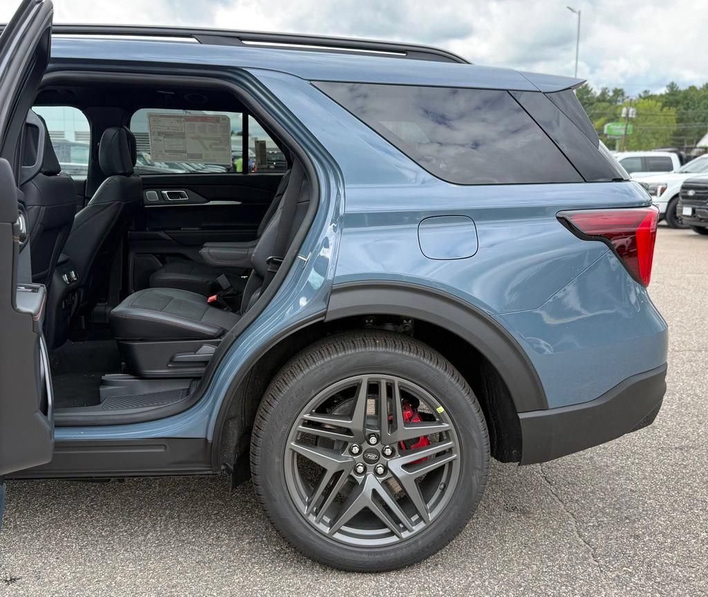 New 2026 Ford Explorer ST w/ Sun And Sound Package AWD/4WD image 34