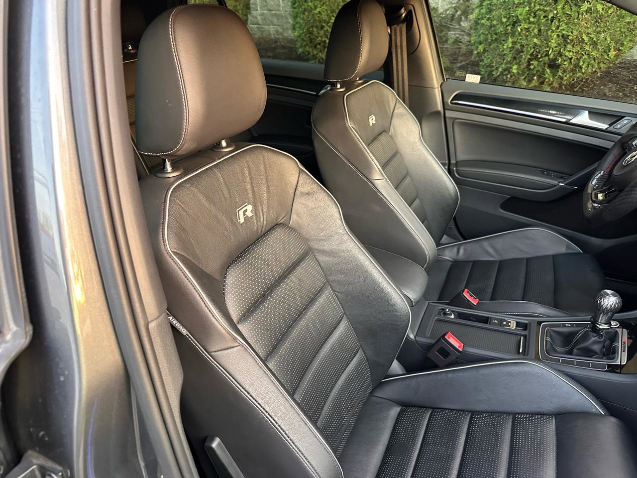 Used 2019 Volkswagen Golf R 4-Door AWD/4WD image 54