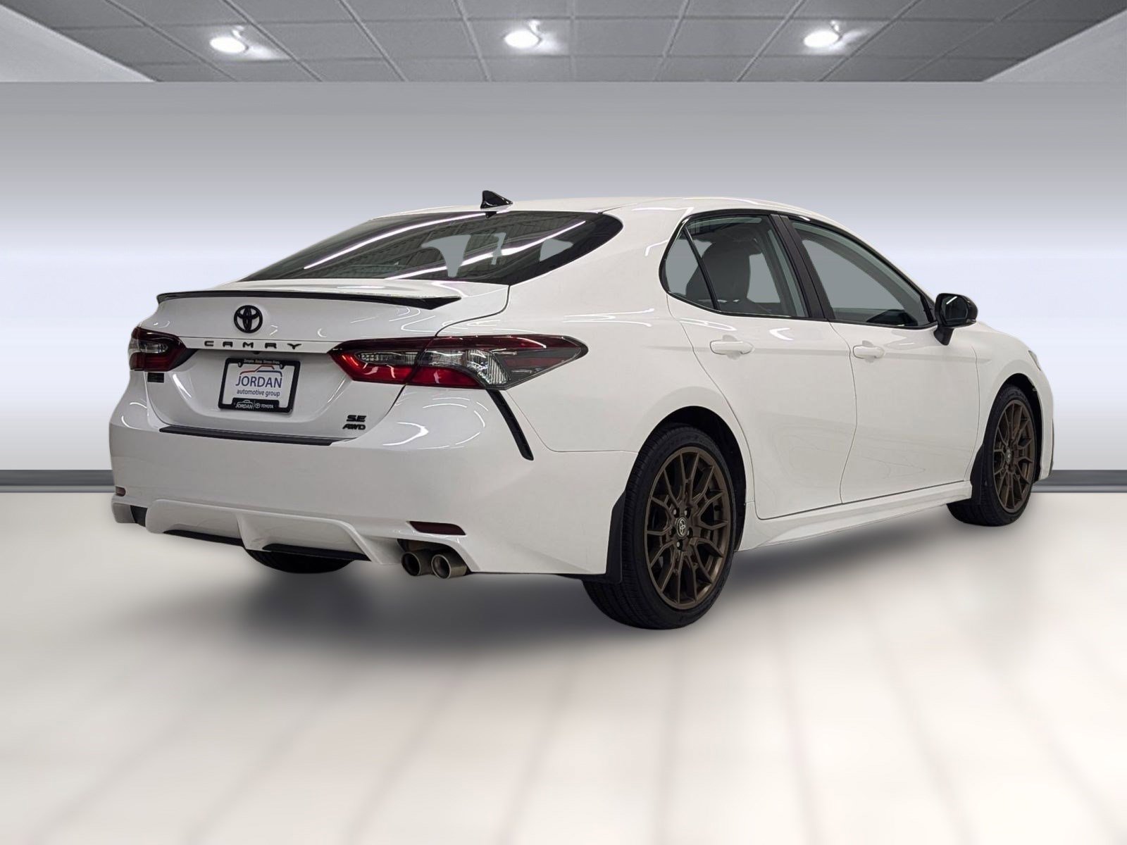 Used 2023 Toyota Camry SE image 7