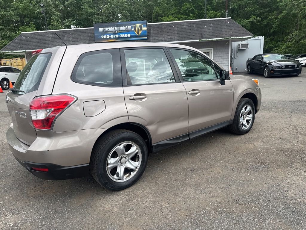 Used 2014 Subaru Forester 2.5i AWD/4WD image 9