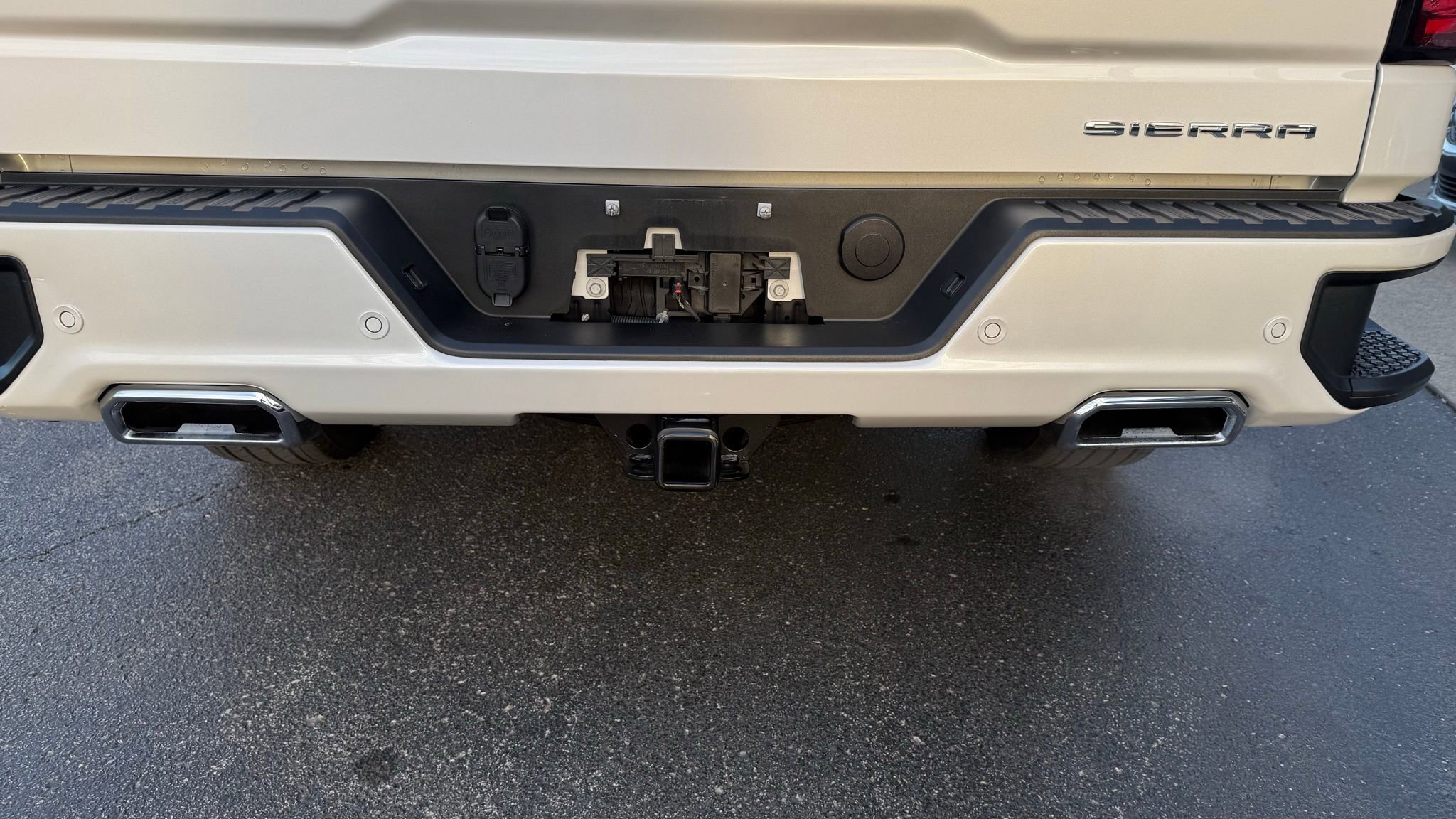 Used 2022 GMC Sierra 1500 Denali w/ Denali Premium Package image 15