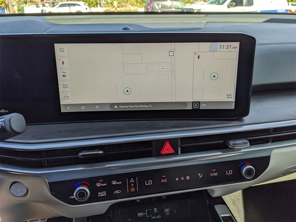 Certified 2025 Kia Sorento SX image 25