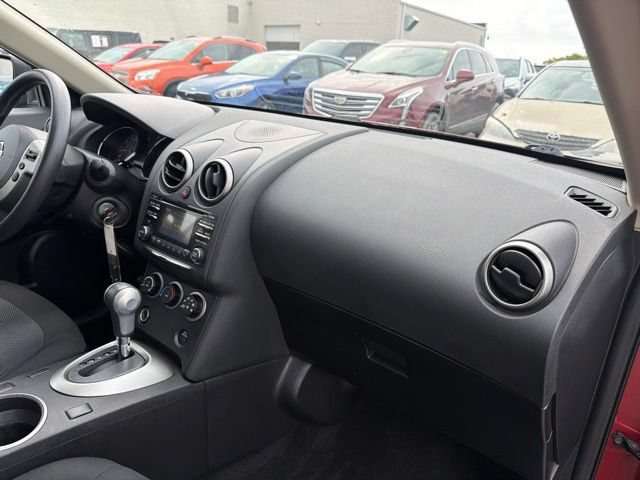 Used 2015 Nissan Rogue S w/ Convenience Package AWD/4WD image 24