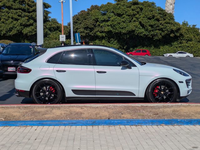 Used 2018 Porsche Macan AWD/4WD image 4