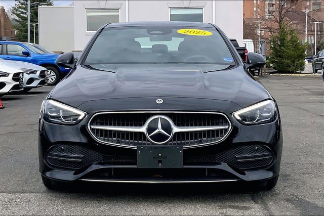 Used 2025 Mercedes-Benz C 300 4MATIC Sedan image 2