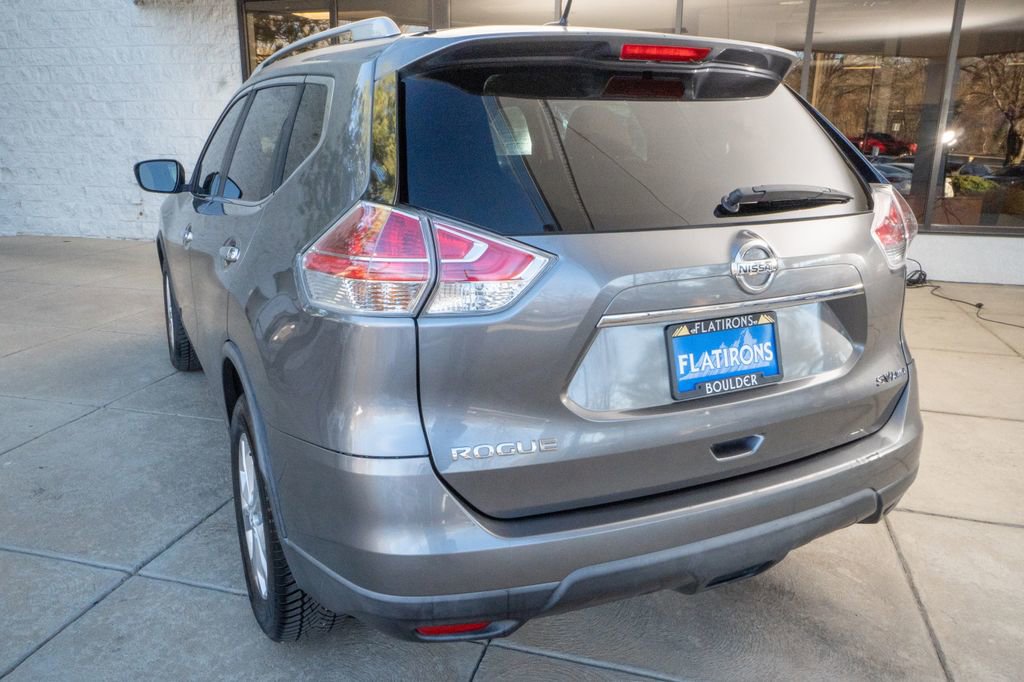 Used 2016 Nissan Rogue SV AWD/4WD image 5