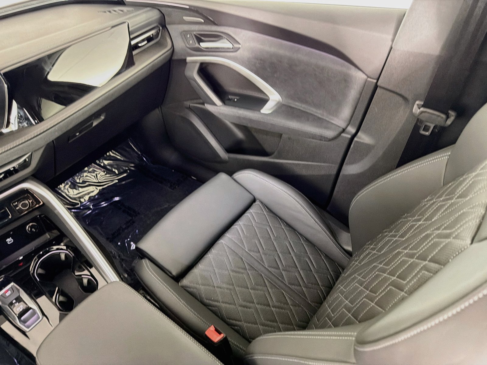 Certified 2025 Audi SQ5 Premium Plus w/ Premium Plus Package AWD/4WD image 24