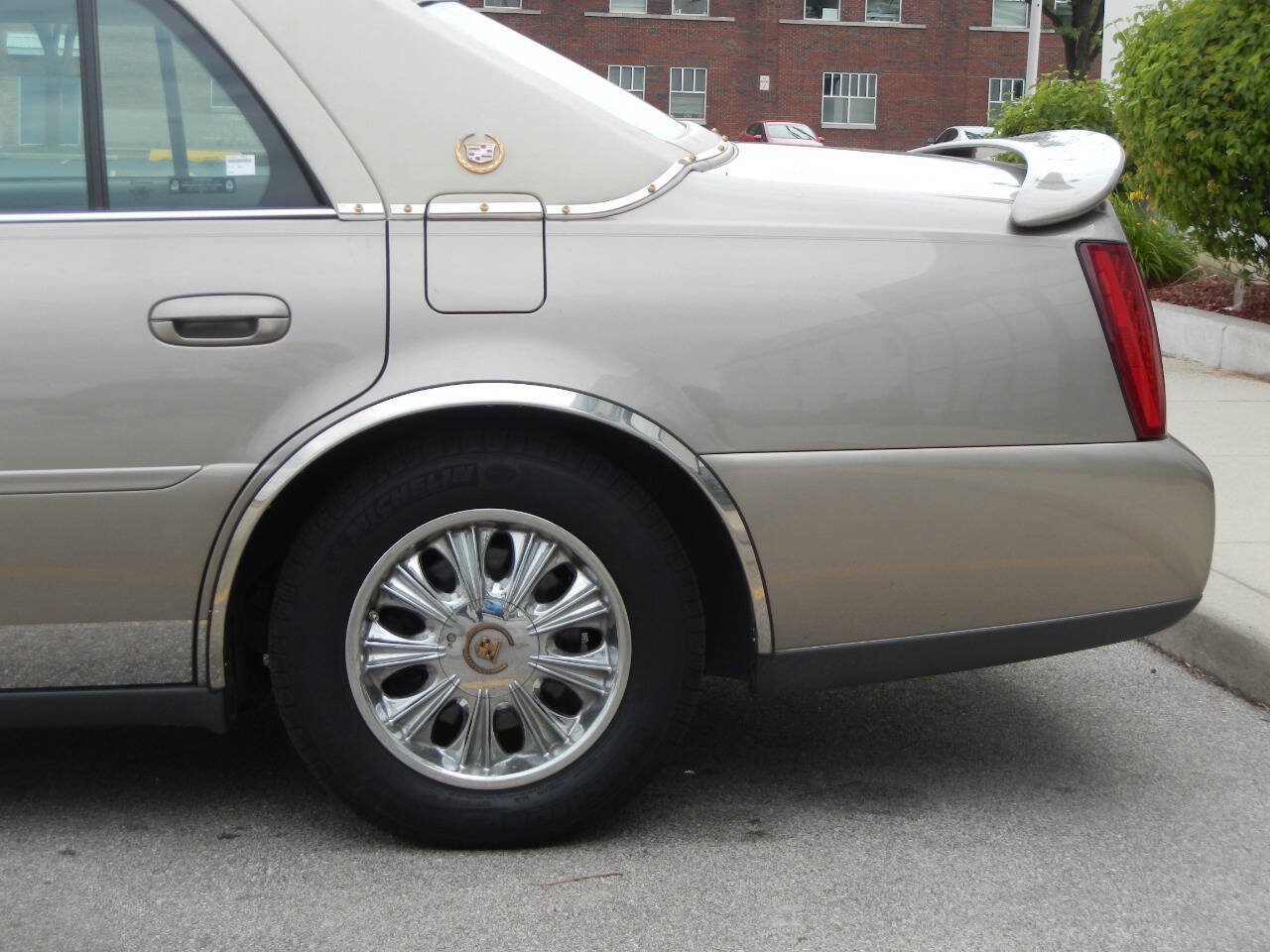 Used 2002 Cadillac De Ville FWD image 12