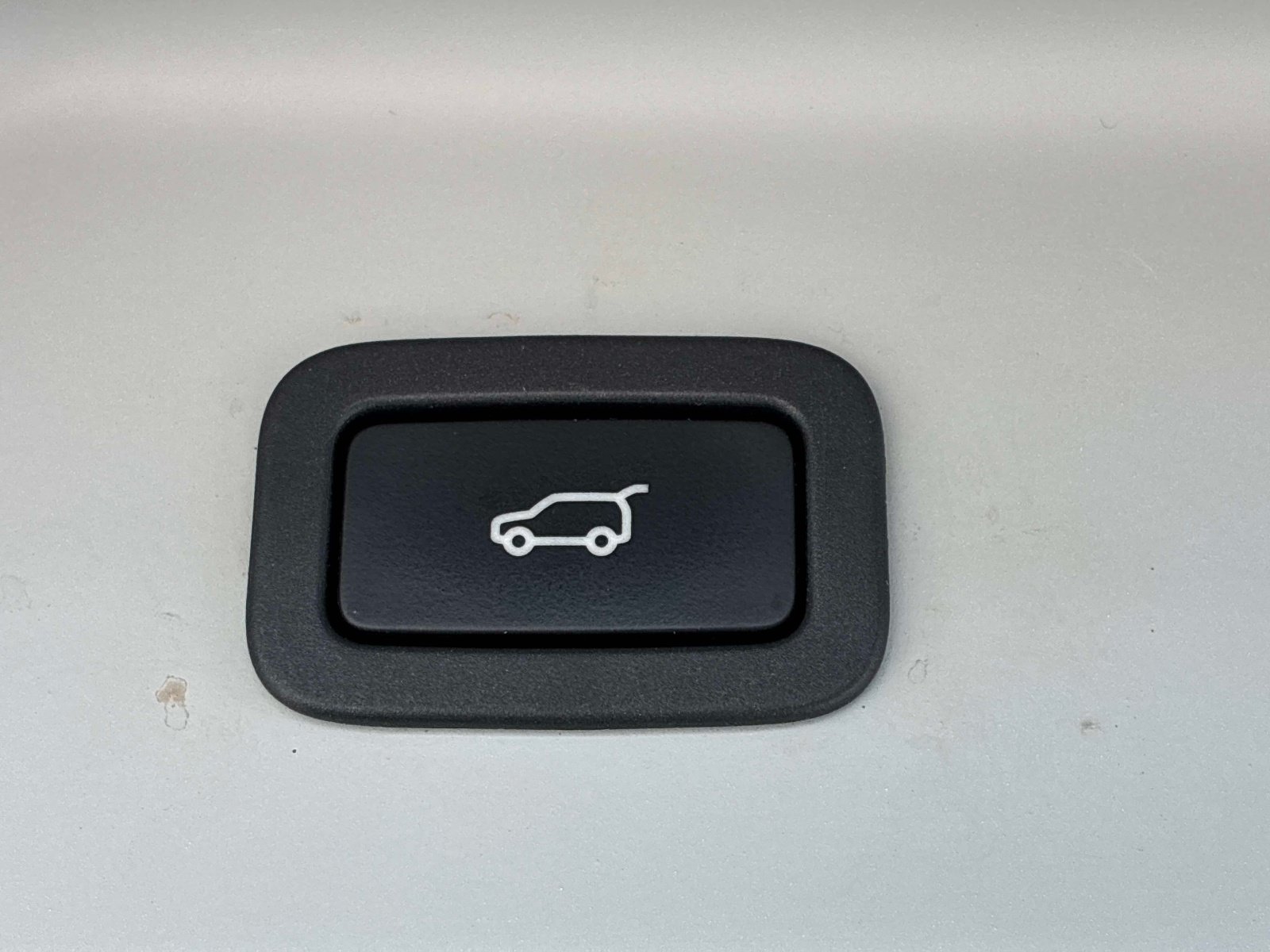 Used 2016 Land Rover Range Rover Supercharged AWD/4WD image 16