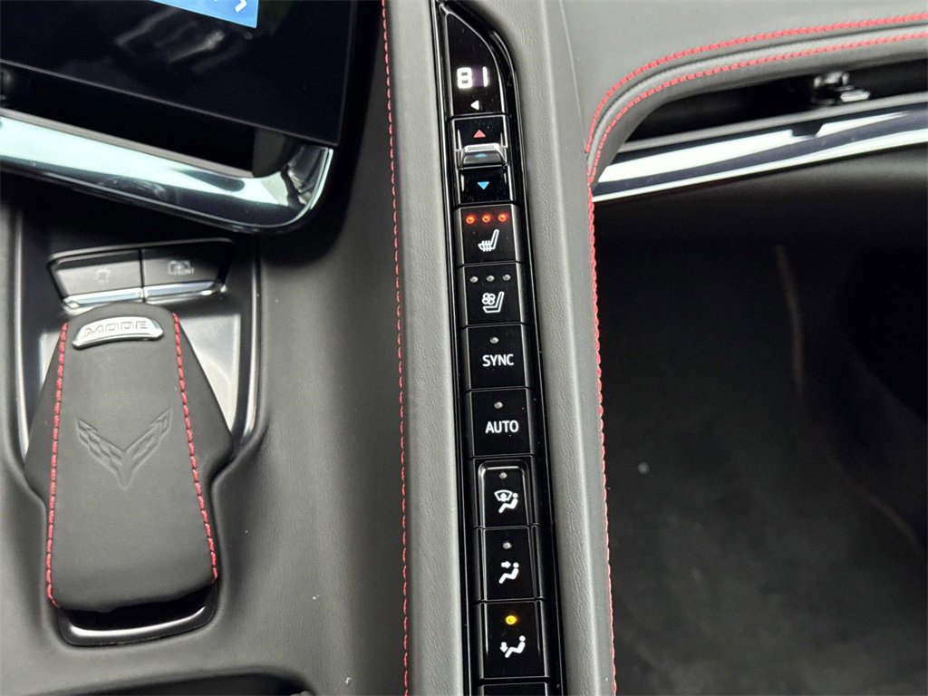 Used 2024 Chevrolet Corvette Stingray w/ Z51 Performance Package image 18