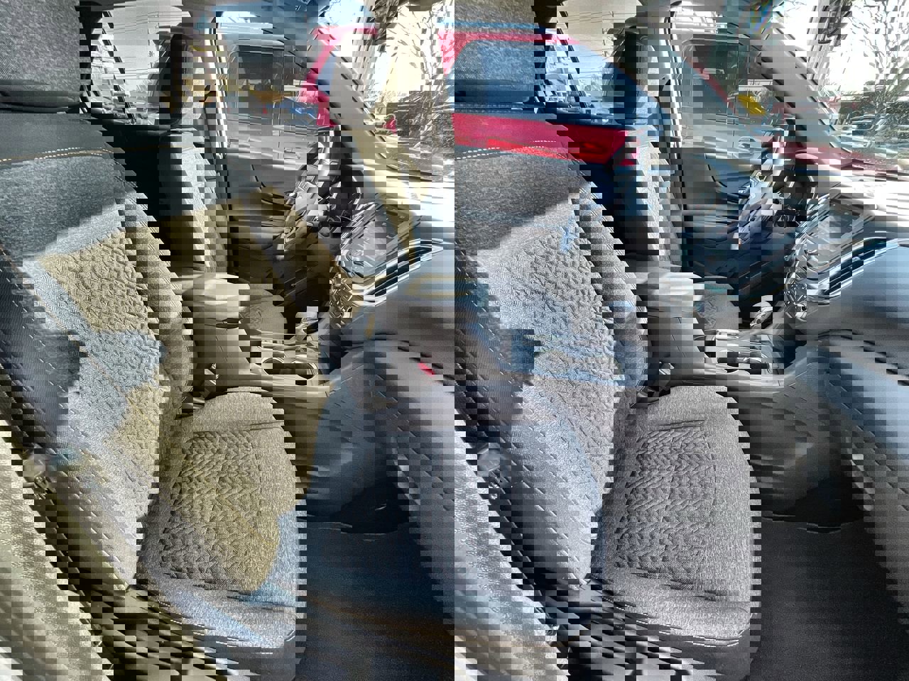 Used 2024 Chevrolet Equinox LT image 27