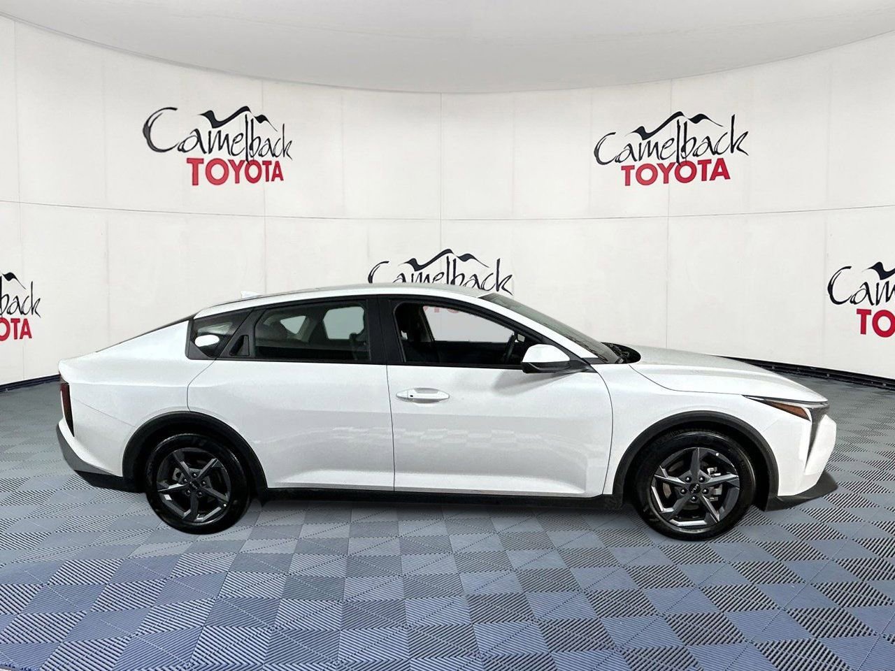 Used 2025 Kia K4 FWD image 9