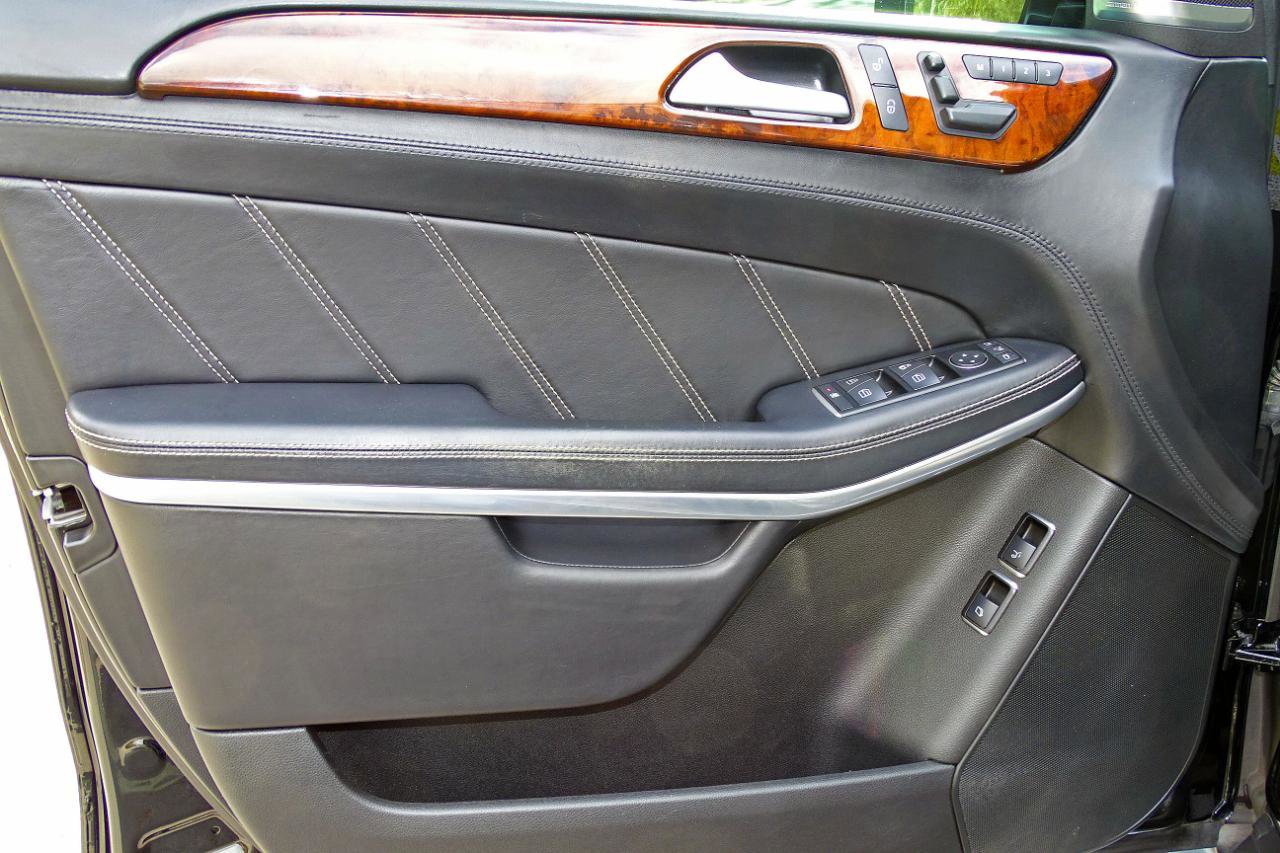 Used 2014 Mercedes-Benz GL 63 AMG 4MATIC image 11