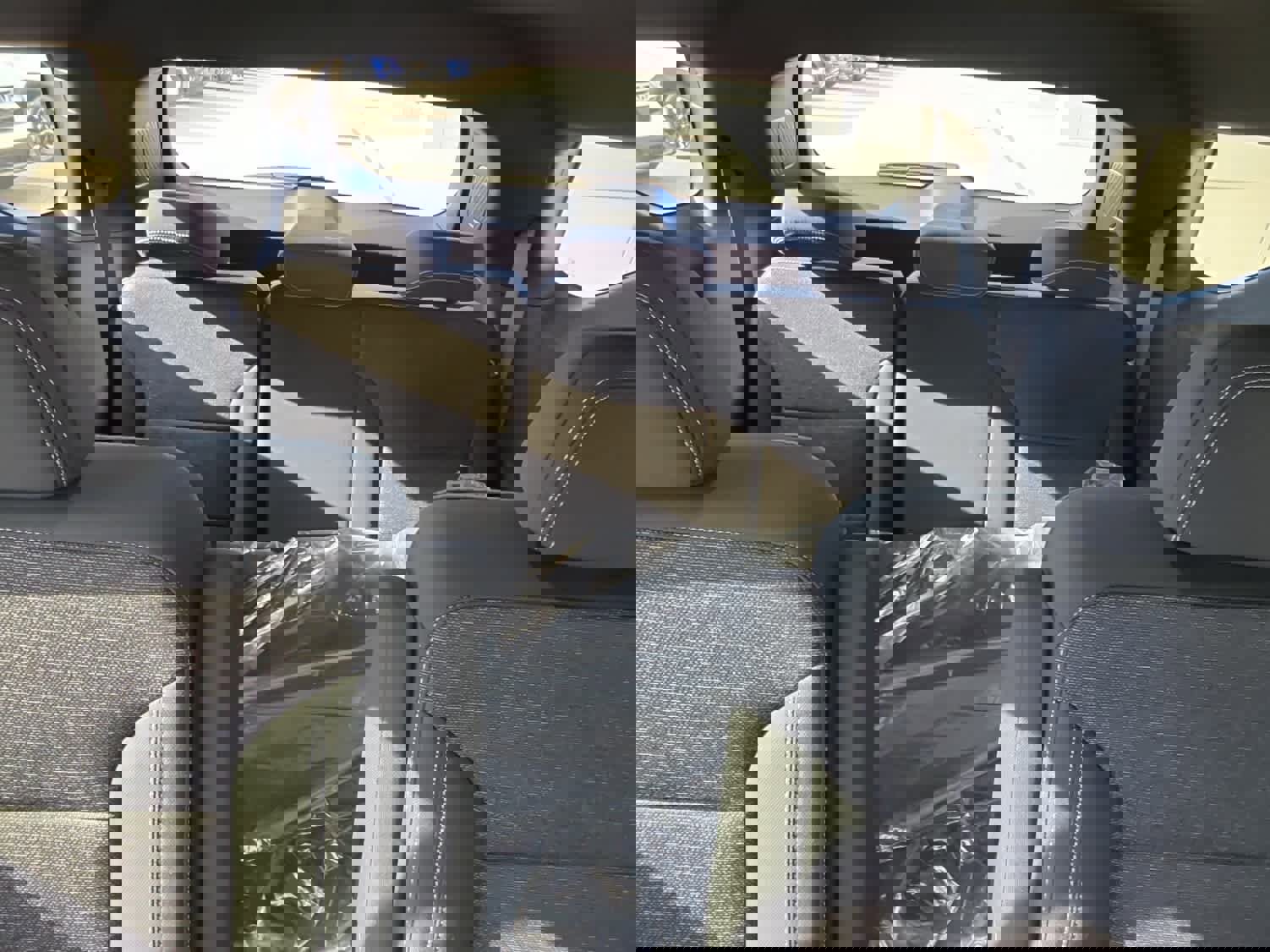 Used 2025 Chevrolet Traverse LT w/ Driver Confidence Package image 16