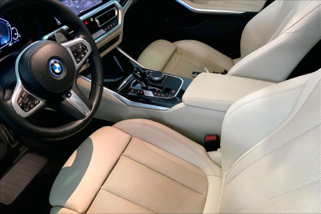 Used 2022 BMW 330e w/ M Sport Package RWD image 8