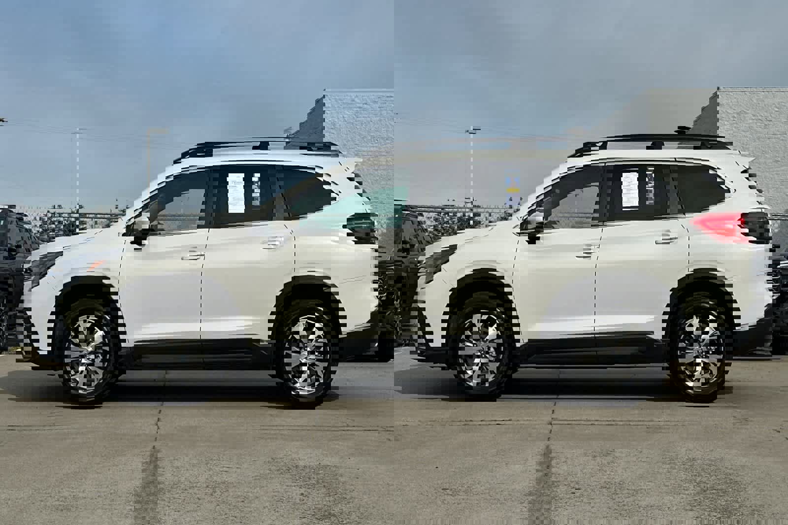 Used 2024 Subaru Ascent Premium w/ Convenience Package image 6