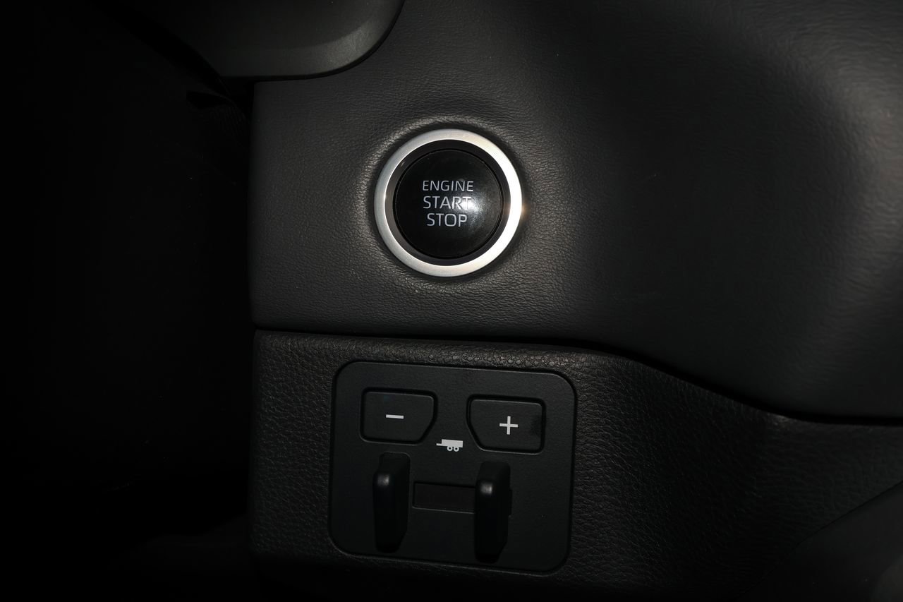 Used 2023 Toyota Tundra Platinum image 16