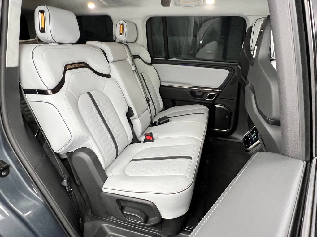 Used 2024 Rivian R1S Adventure Quad AWD/4WD image 18