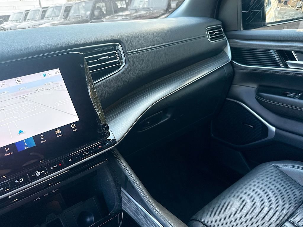 Used 2024 Jeep Wagoneer Series III image 24