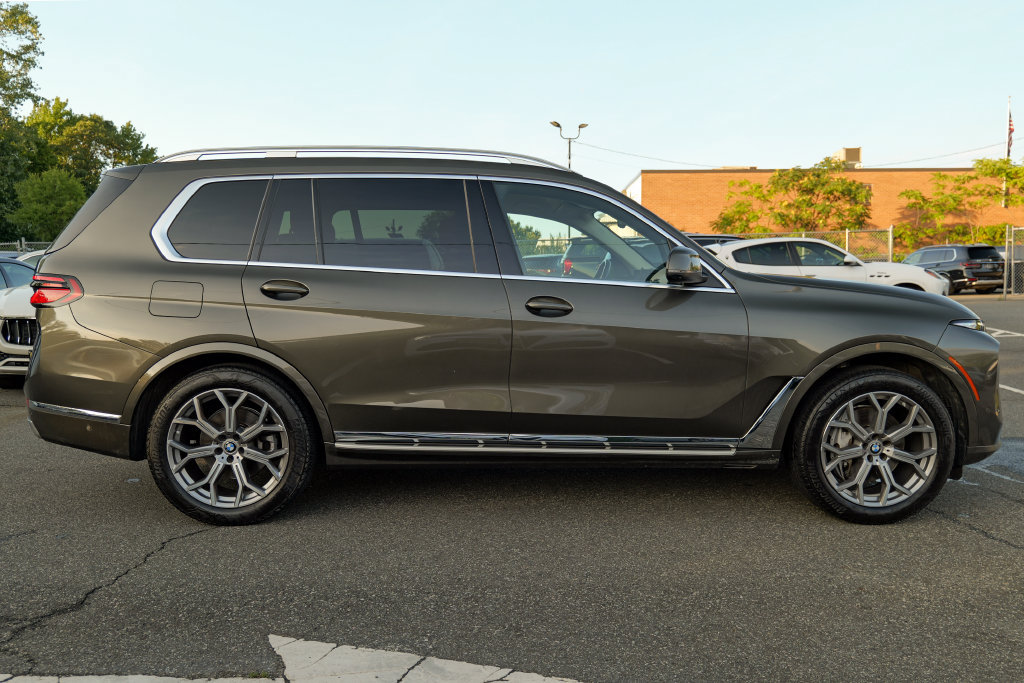 Used 2024 BMW X7 xDrive40i AWD/4WD image 8