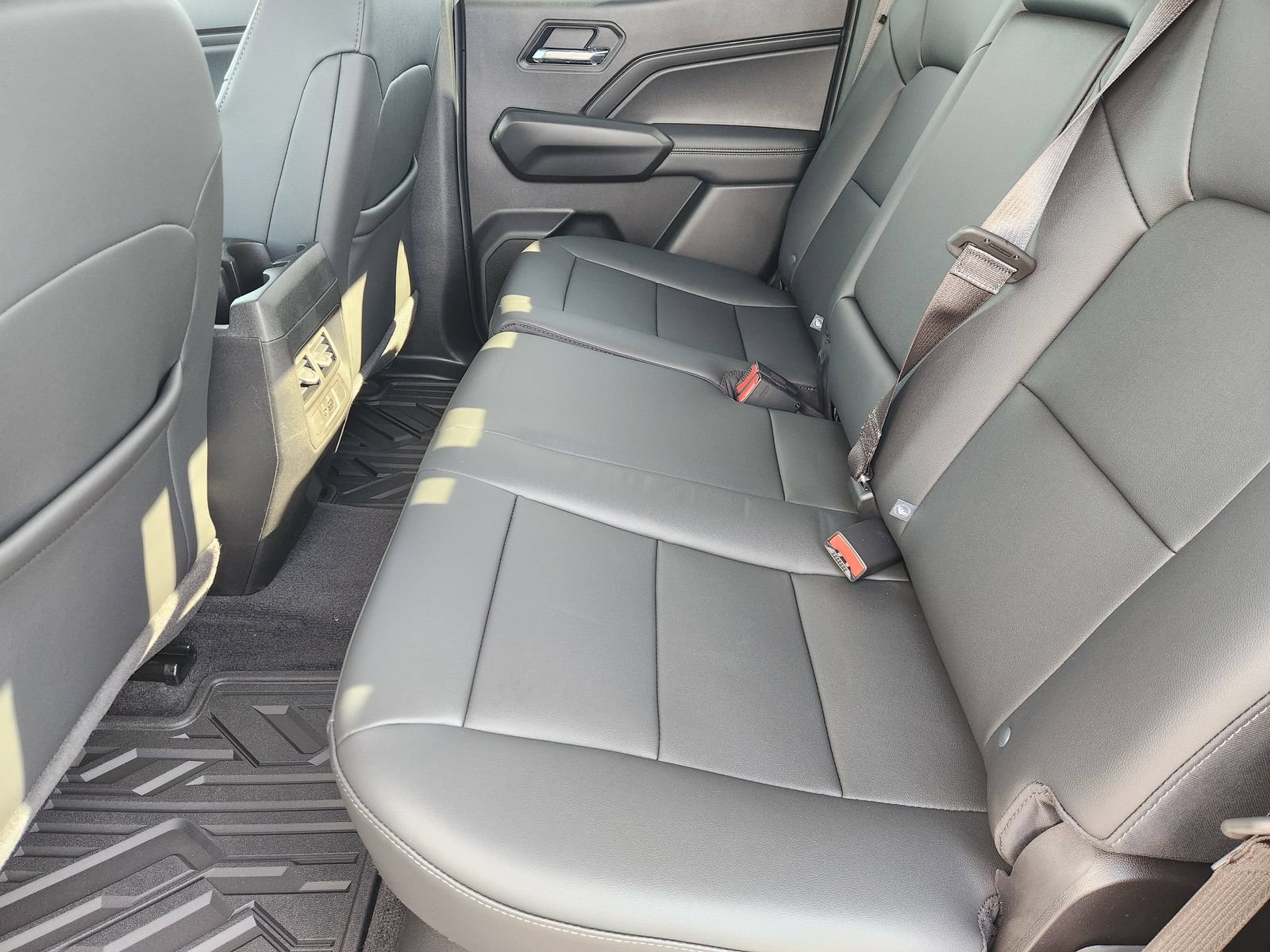 New 2026 GMC Canyon Elevation w/ Convenience Package RWD image 34